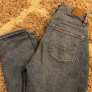 American Eagle Mom Jean